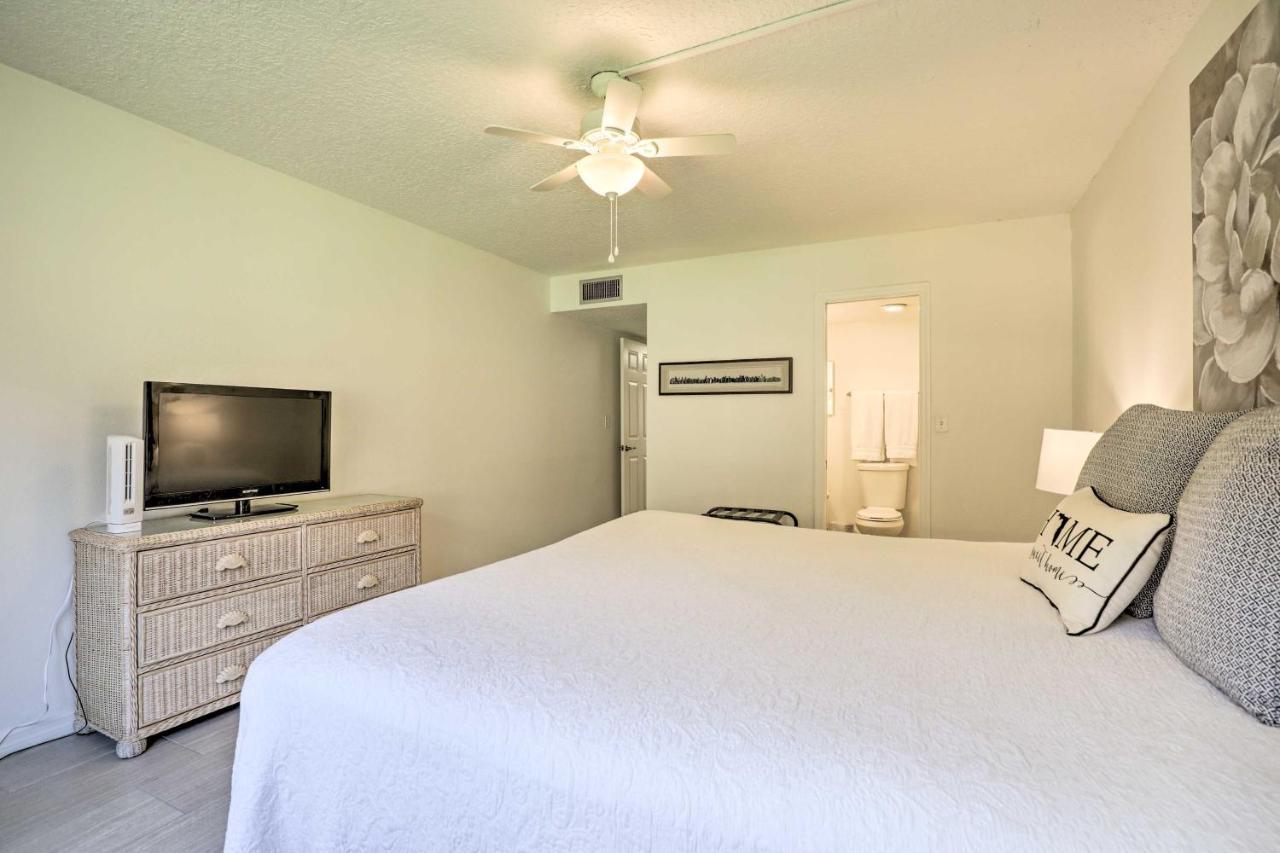 St Augustine Getaway With Porch 1 Block To Beach! Сент-Огастин Экстерьер фото